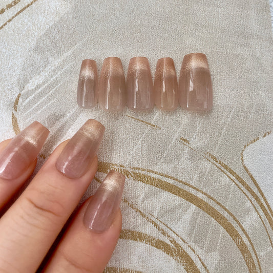 Caramel cream french tips